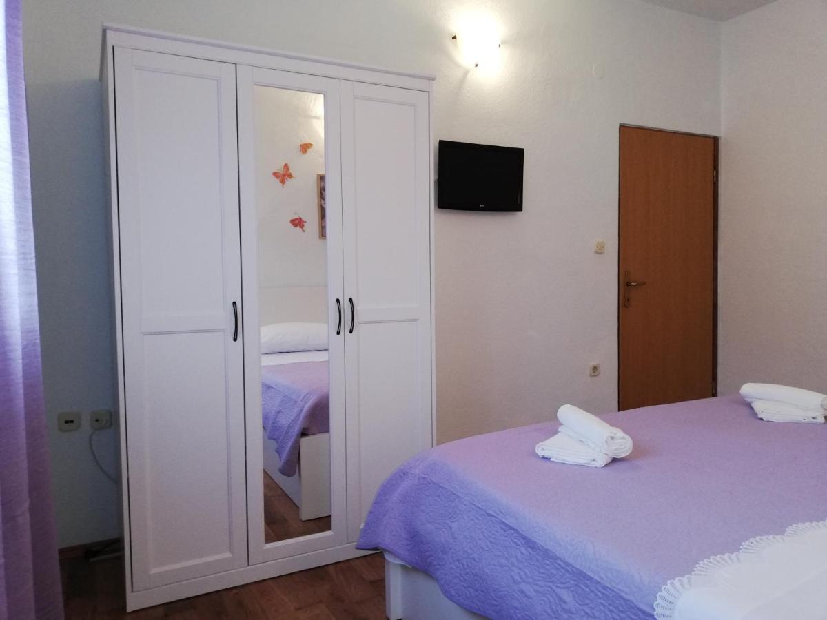 Apartment Pecarevic - A Holiday With A Stunning View Vis Bagian luar foto