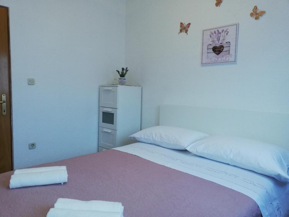 Apartment Pecarevic - A Holiday With A Stunning View Vis Bagian luar foto