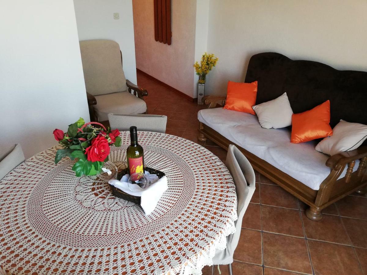 Apartment Pecarevic - A Holiday With A Stunning View Vis Bagian luar foto